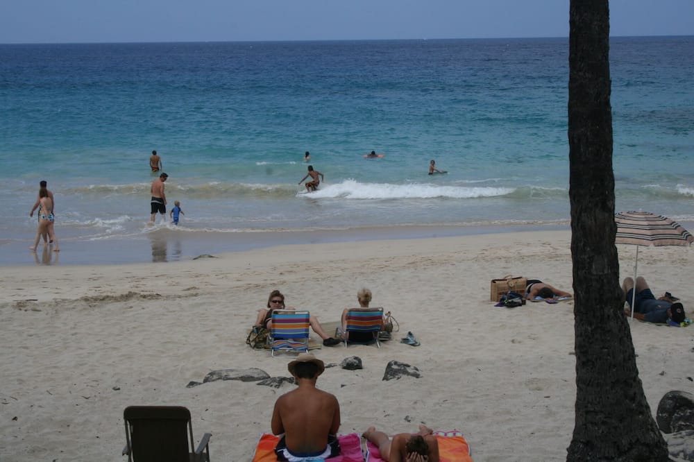 Photo of Others in Kahaluu Bay