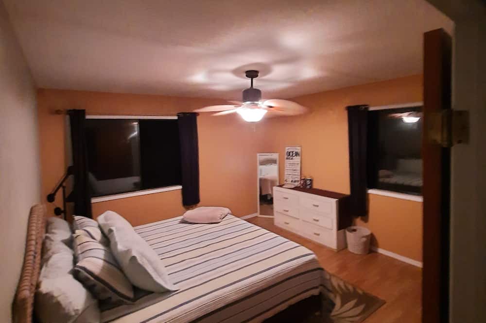 Photo of Bedroom in Papa