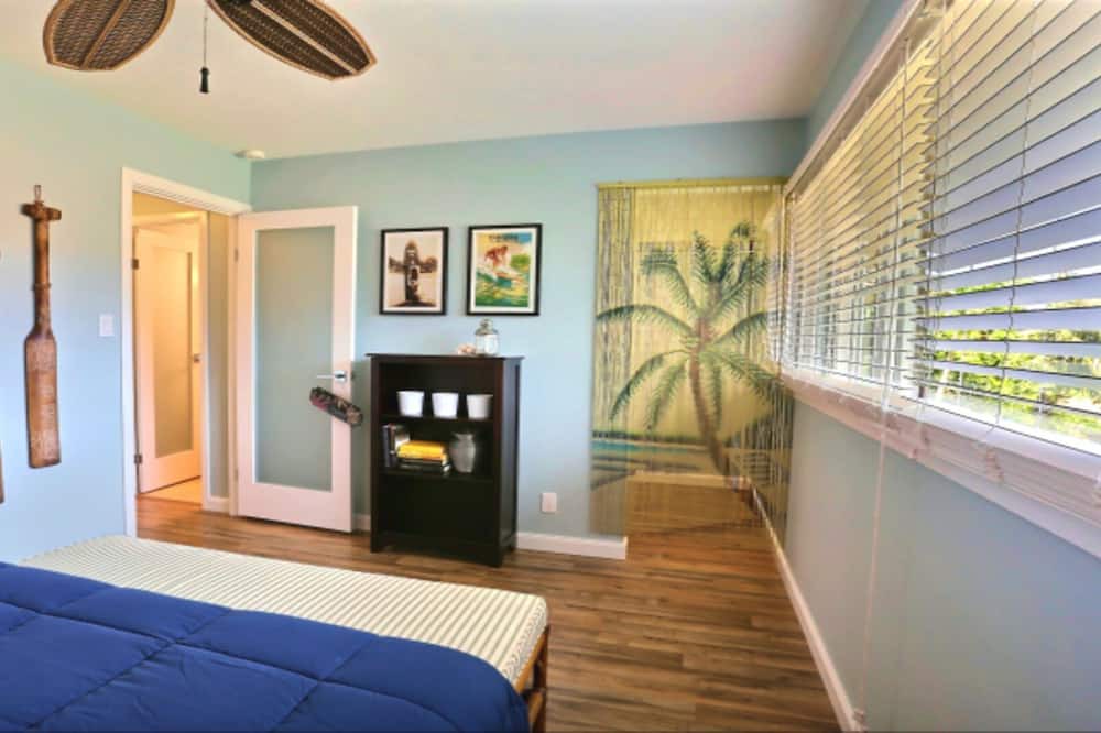 Photo of Bedroom in Downtown Lahaina