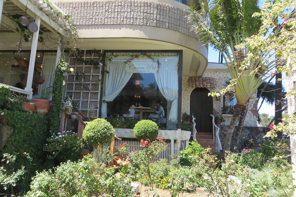 Photo of Others in McCully - Moiliili