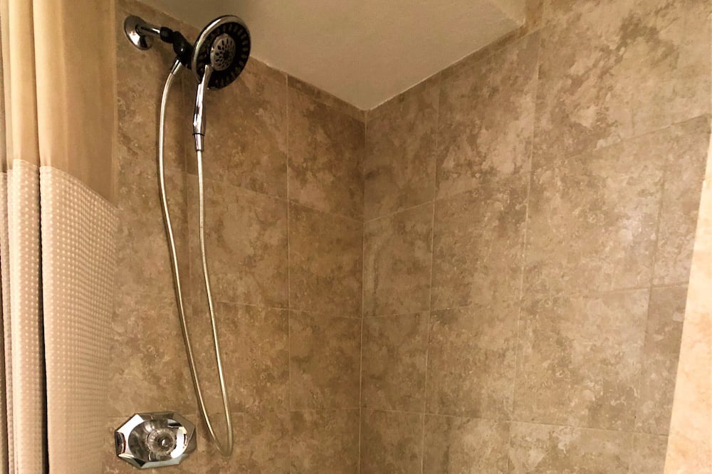 Photo of Bathroom in McCully - Moiliili