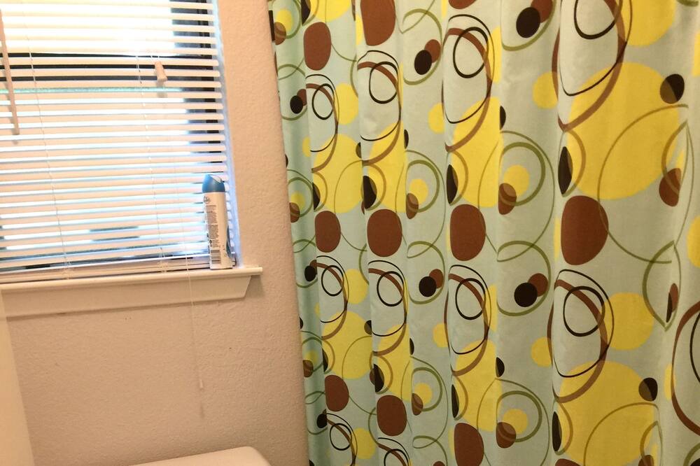 Photo of Bathroom in Wells Branch