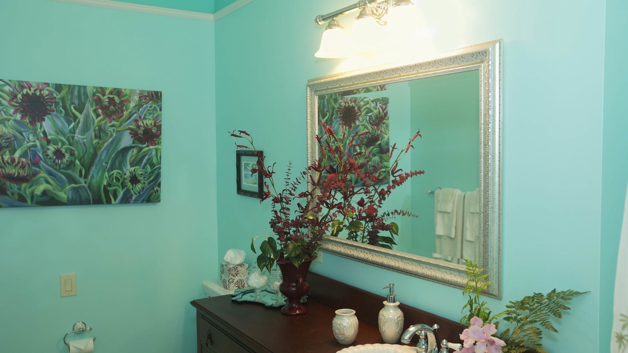 Photo of Bathroom in Wailuku Heights
