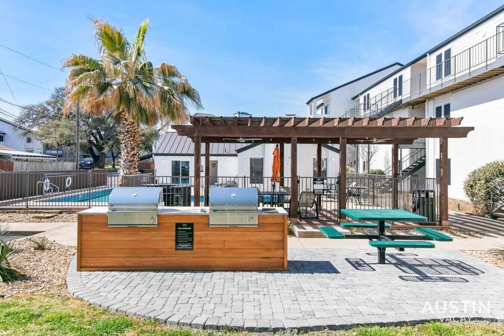 Photo of Outdoor in South Lamar