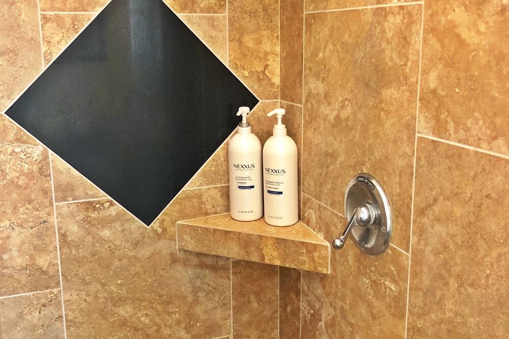 Photo of Bathroom in Kahului