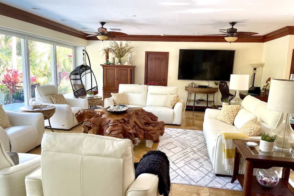 Photo of Livingroom in Kahului