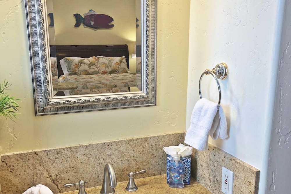 Photo of Bathroom in Kahului