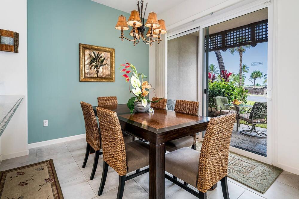 Photo of Livingroom in Waikoloa