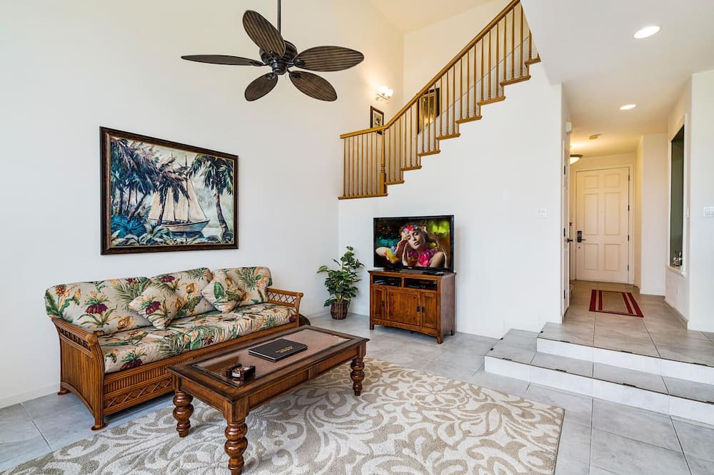 Photo of Livingroom in Waikoloa