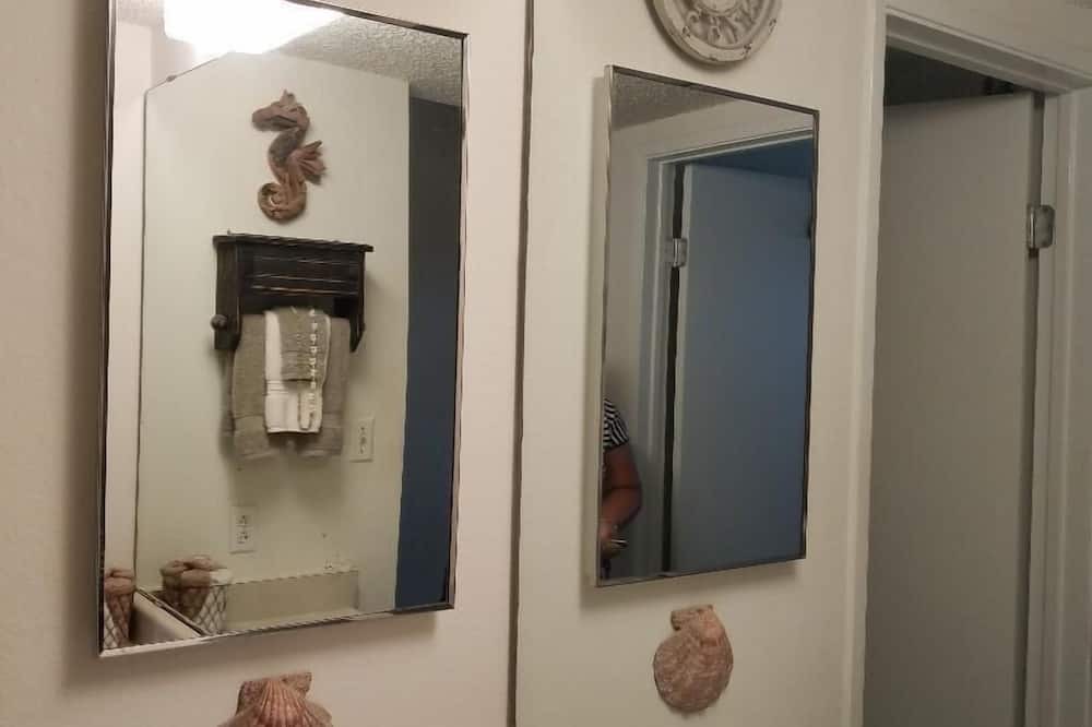 Photo of Bathroom in Kaunakakai