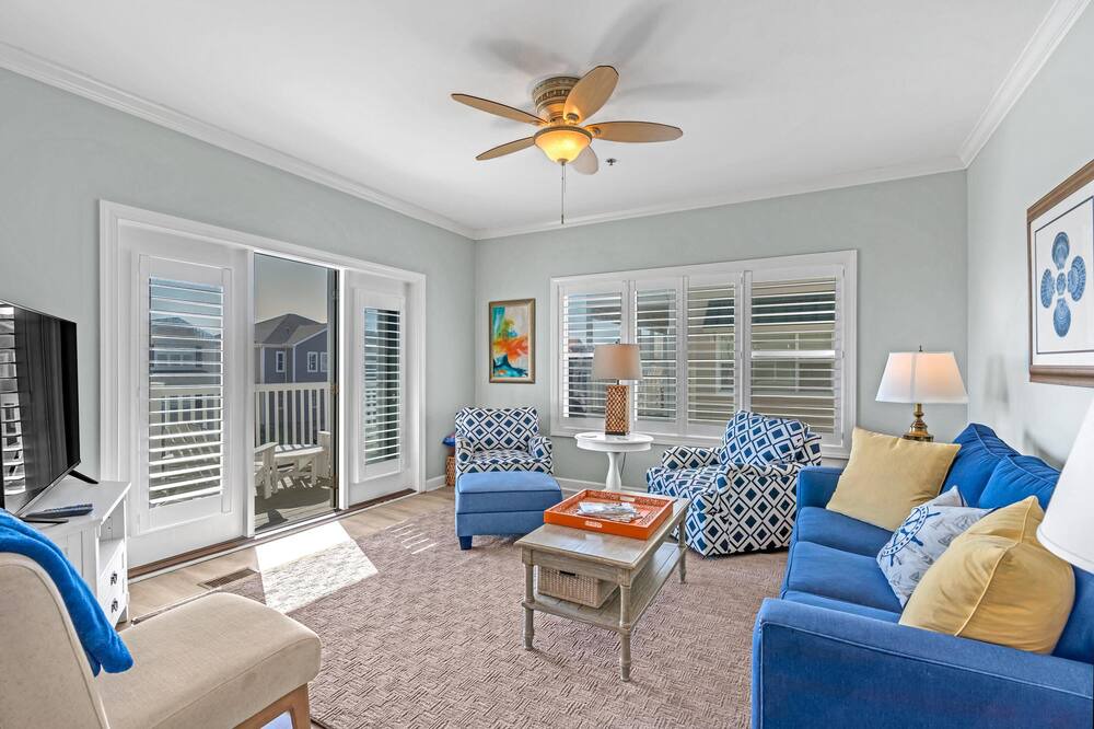 Photo of Livingroom in Ocean Isle Beach