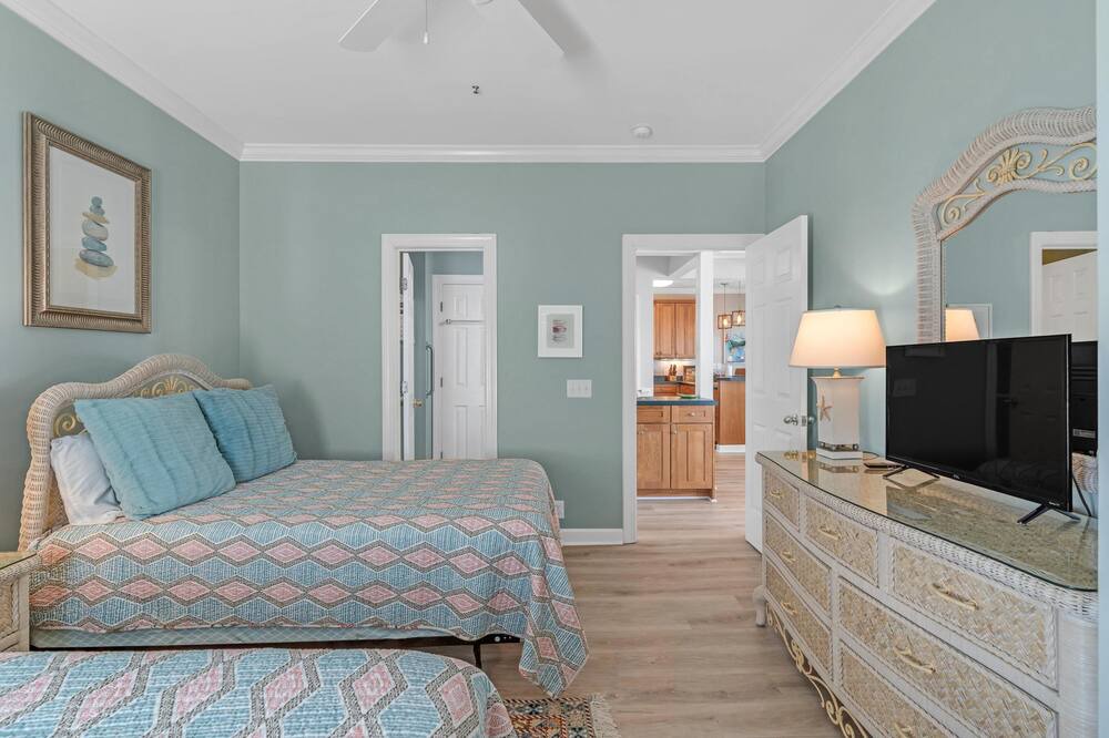 Photo of Bedroom in Ocean Isle Beach