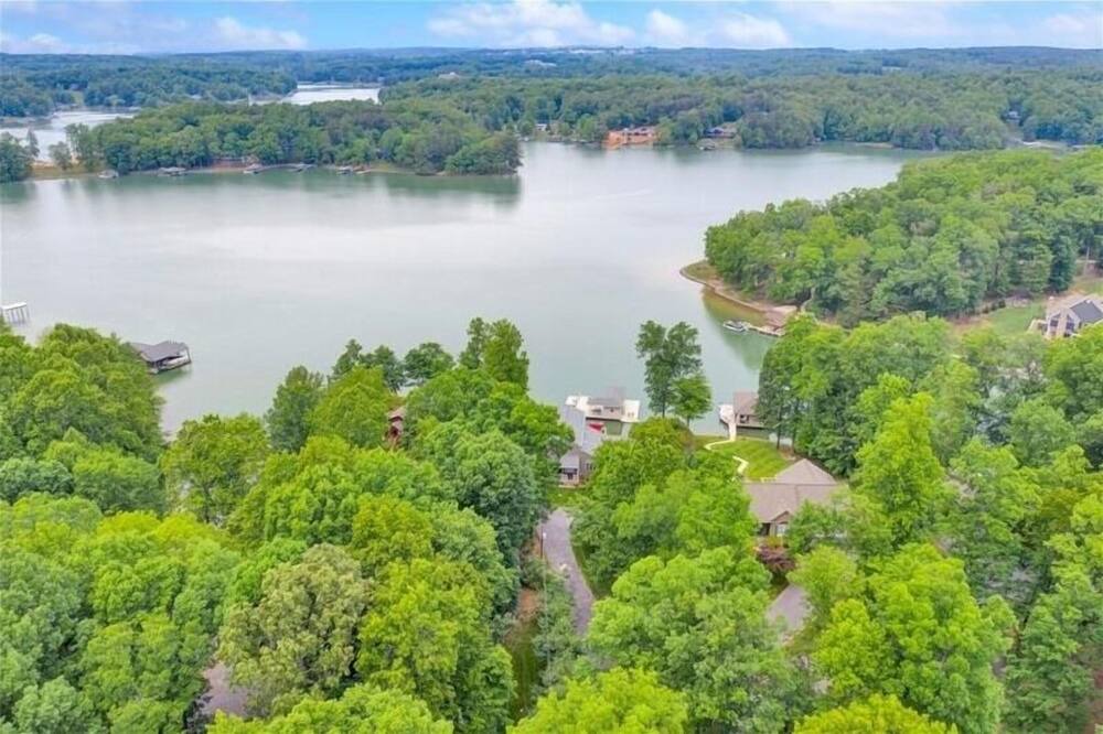 Photo of Outdoor in Huddleston