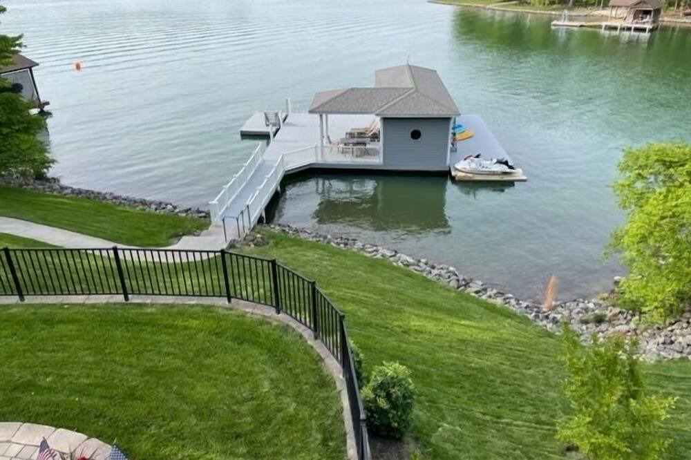 Photo of Outdoor in Huddleston