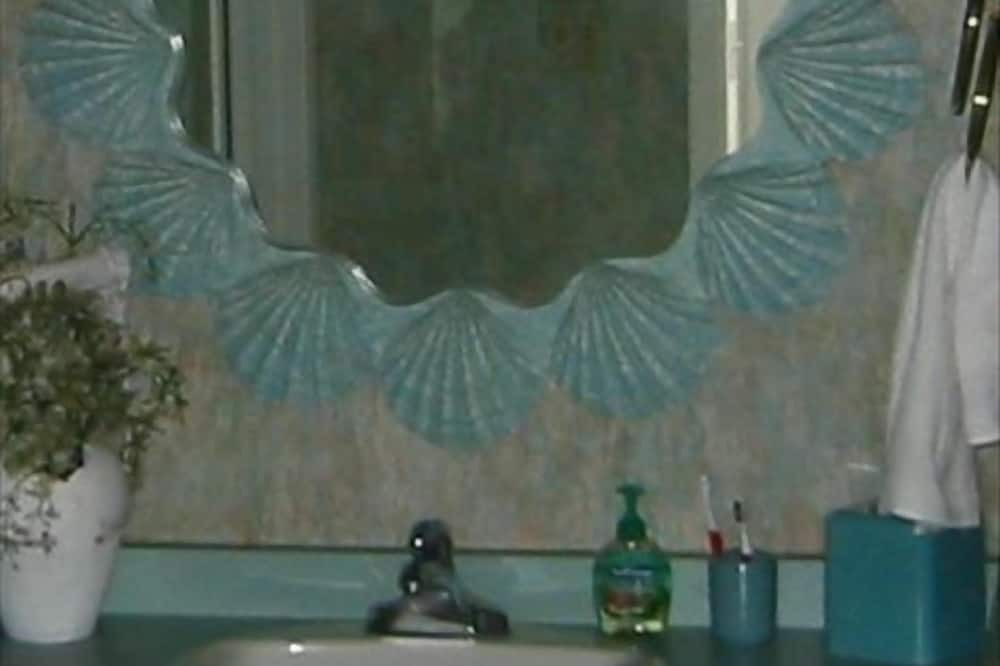 Photo of Bathroom in Kaanapali