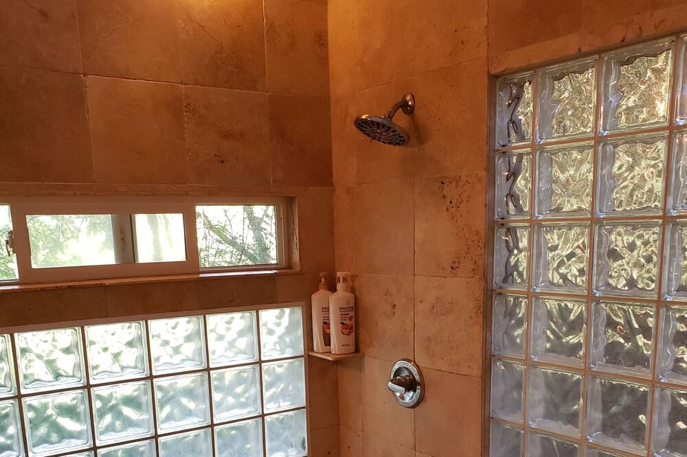 Photo of Bathroom in Pupukea