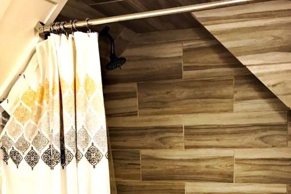 Photo of Bathroom in Bynum