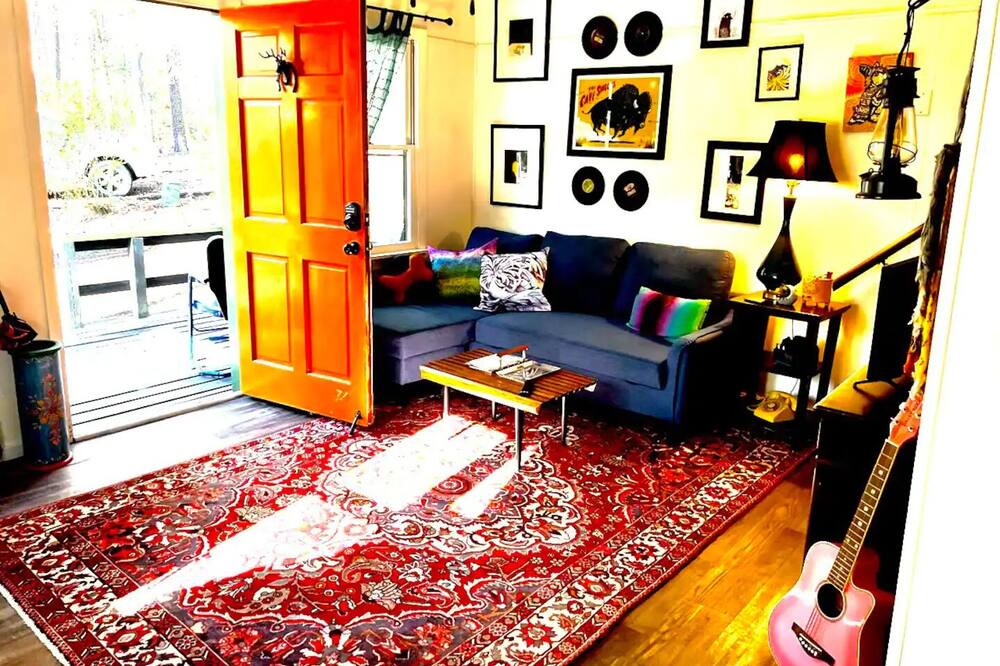 Photo of Livingroom in Bynum