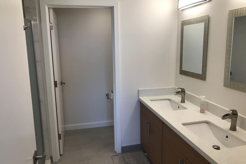 Photo of Bathroom in St Louis Heights