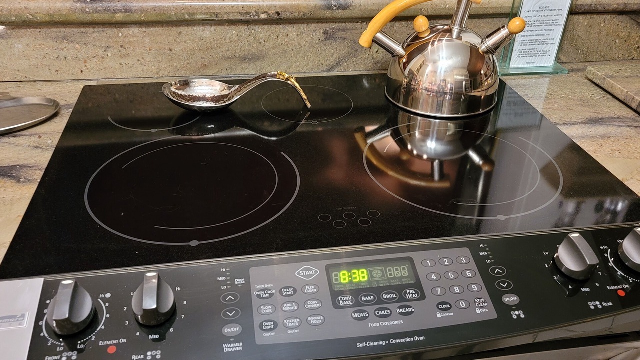 Photo of Kitchen in Maili