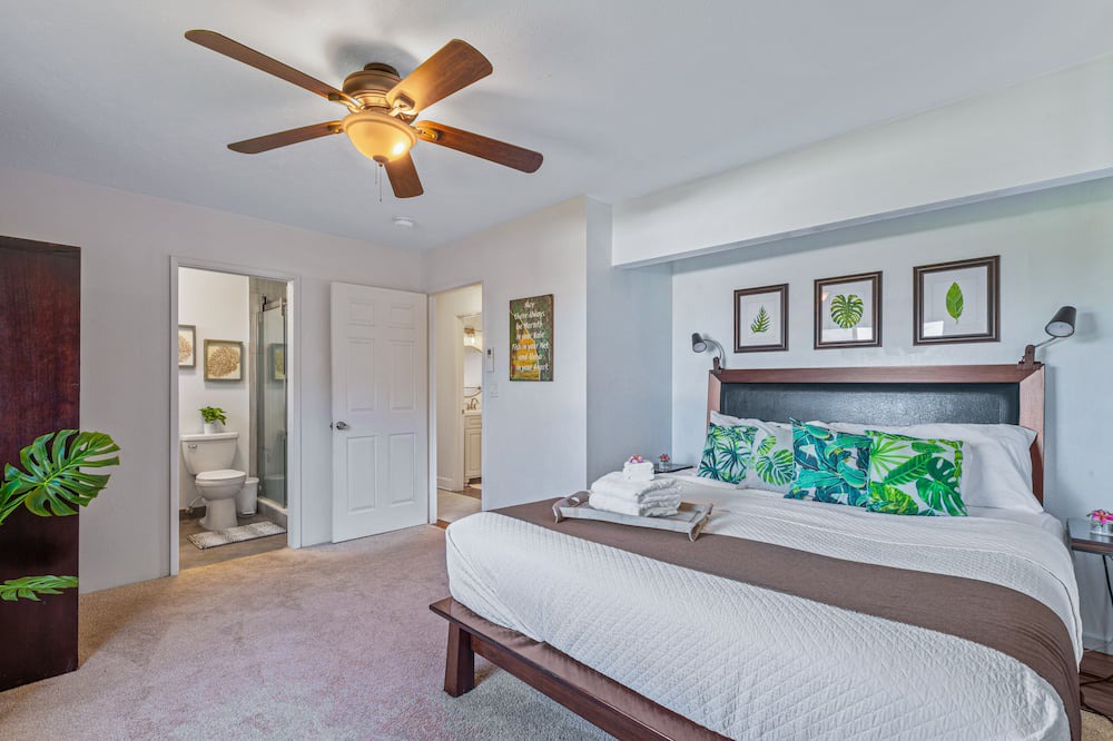 Photo of Bedroom in Downtown Lahaina