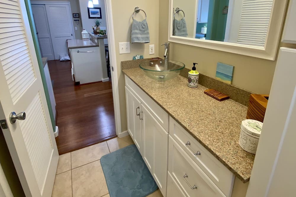 Photo of Bathroom in Kailua