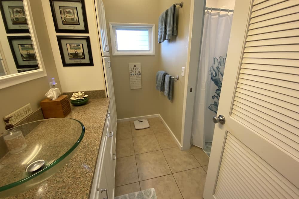 Photo of Bathroom in Kailua