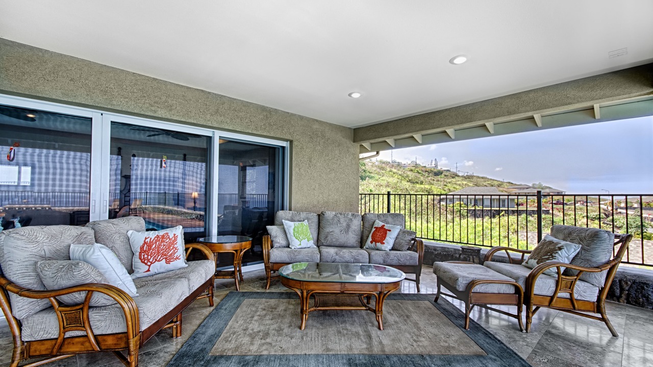 Photo of Patio Balcony in Kahaluu Bay