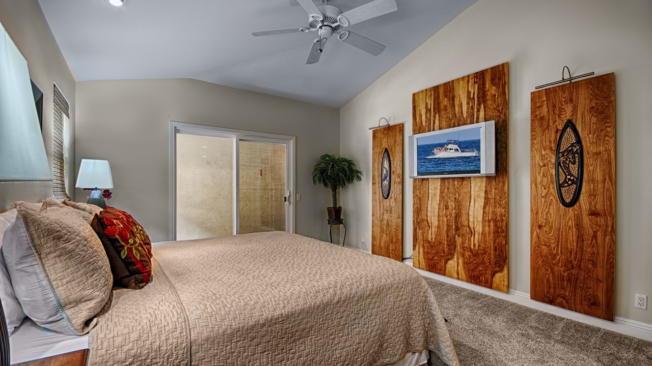 Photo of Bedroom in Kahaluu Bay
