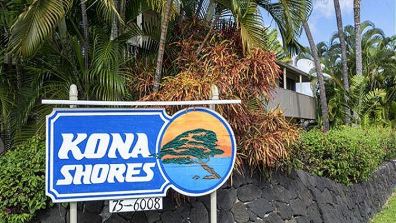 Photo of Others in Historic Kailua Village