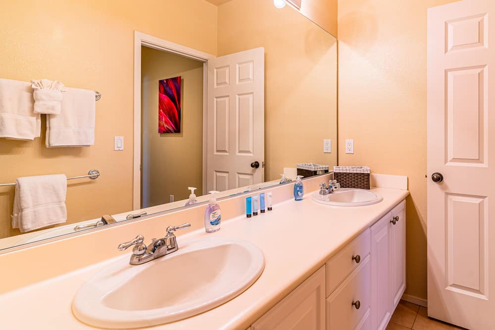 Photo of Bathroom in Ko Olina