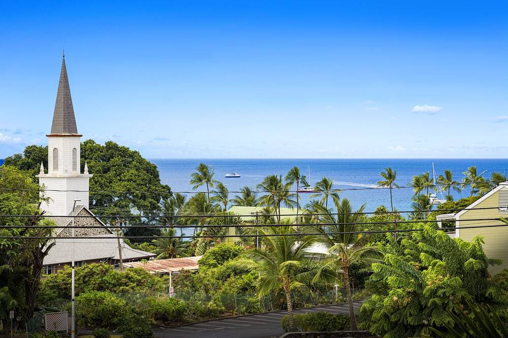 Photo of Others in Historic Kailua Village