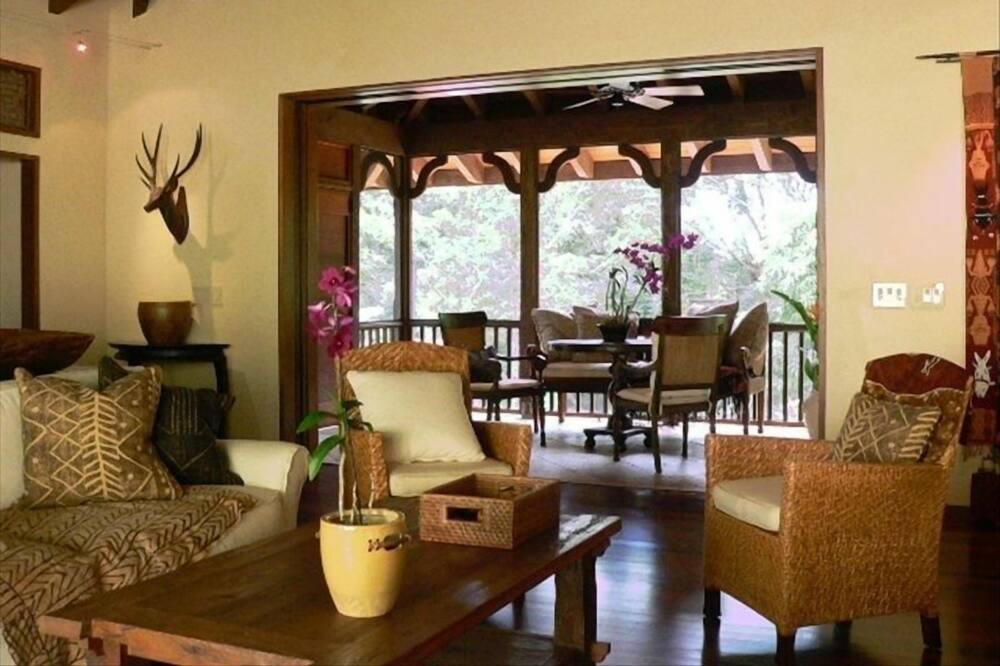 Photo of Bedroom in Lawai