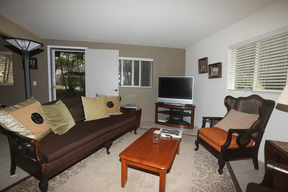 Photo of Bedroom in Kealakekua