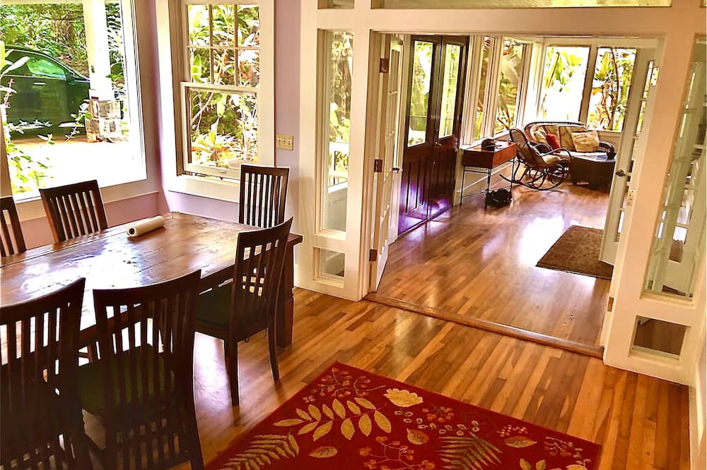 Photo of Livingroom in Hawi