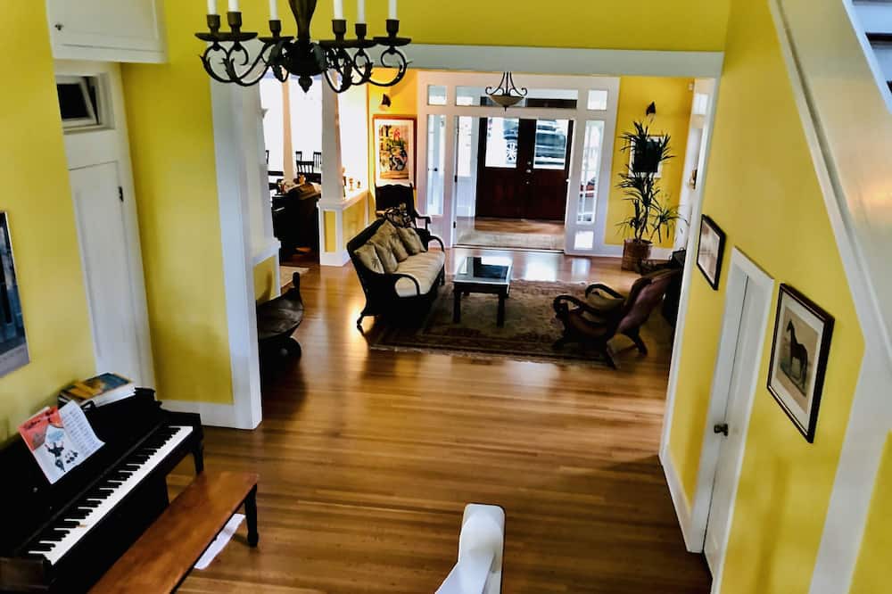 Photo of Bedroom in Hawi