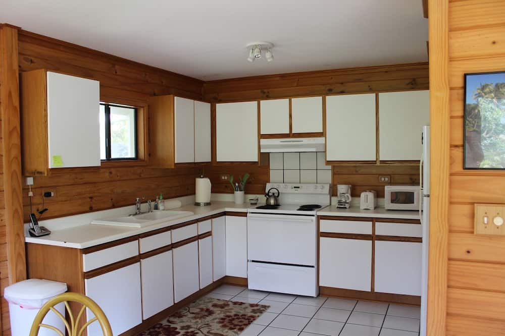 Photo of Kitchen in Nanawale Estates