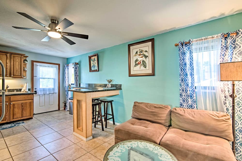 Photo of Livingroom in Kamuela