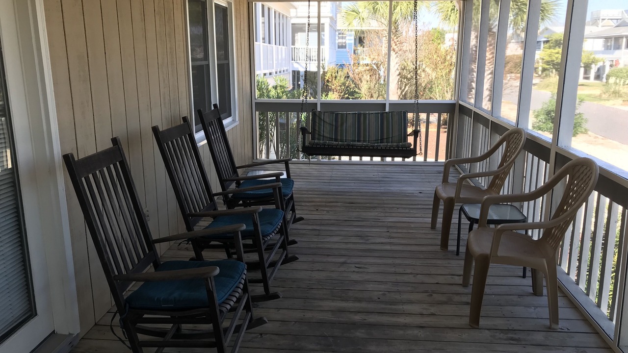 Photo of Patio Balcony in Sunset Beach