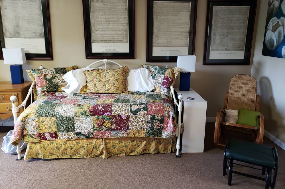 Photo of Bedroom in Burnsville