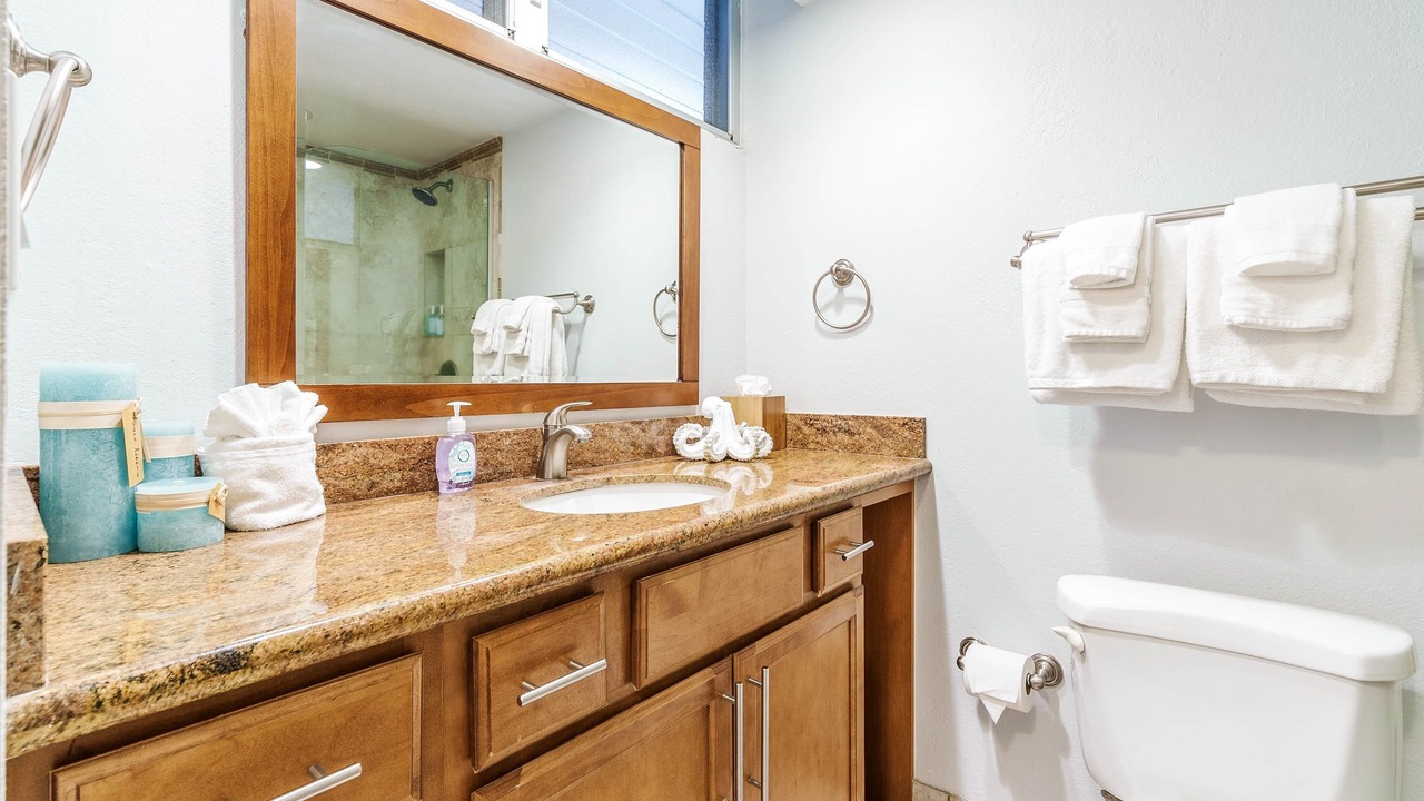 Photo of Bathroom in Kahana
