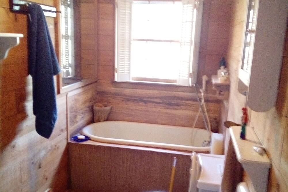Photo of Bathroom in McClellanville