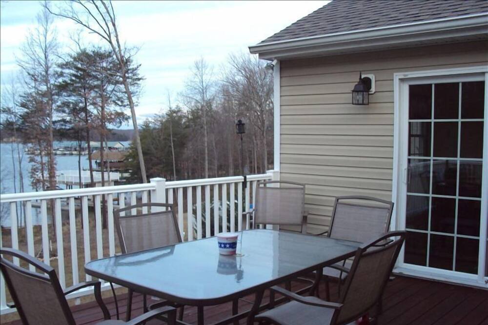 Photo of Patio Balcony in Huddleston