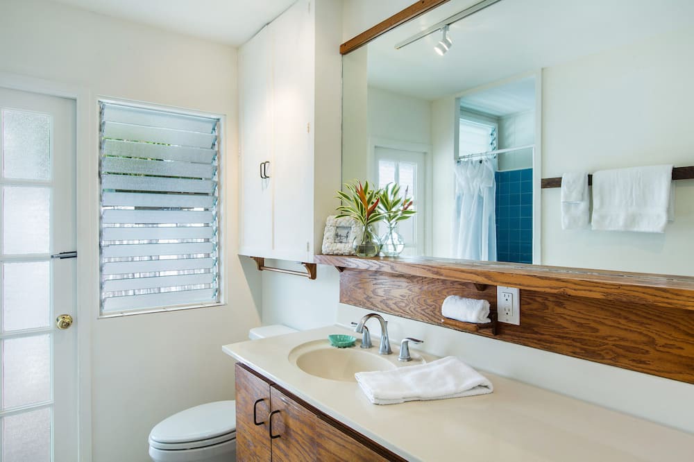 Photo of Bathroom in Portlock