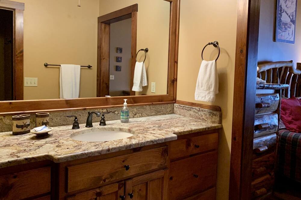 Photo of Bathroom in Mountain Air