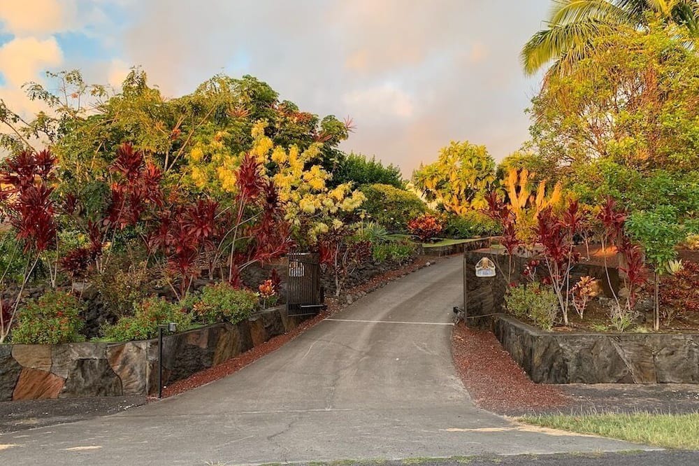 Photo of Others in Kona Palisades