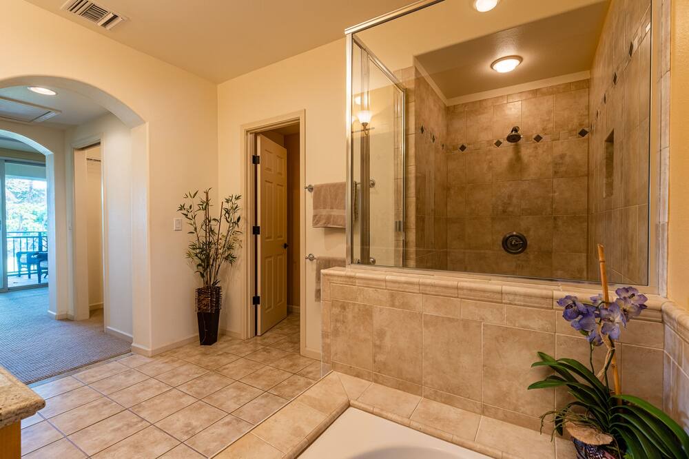 Photo of Bathroom in Kamuela
