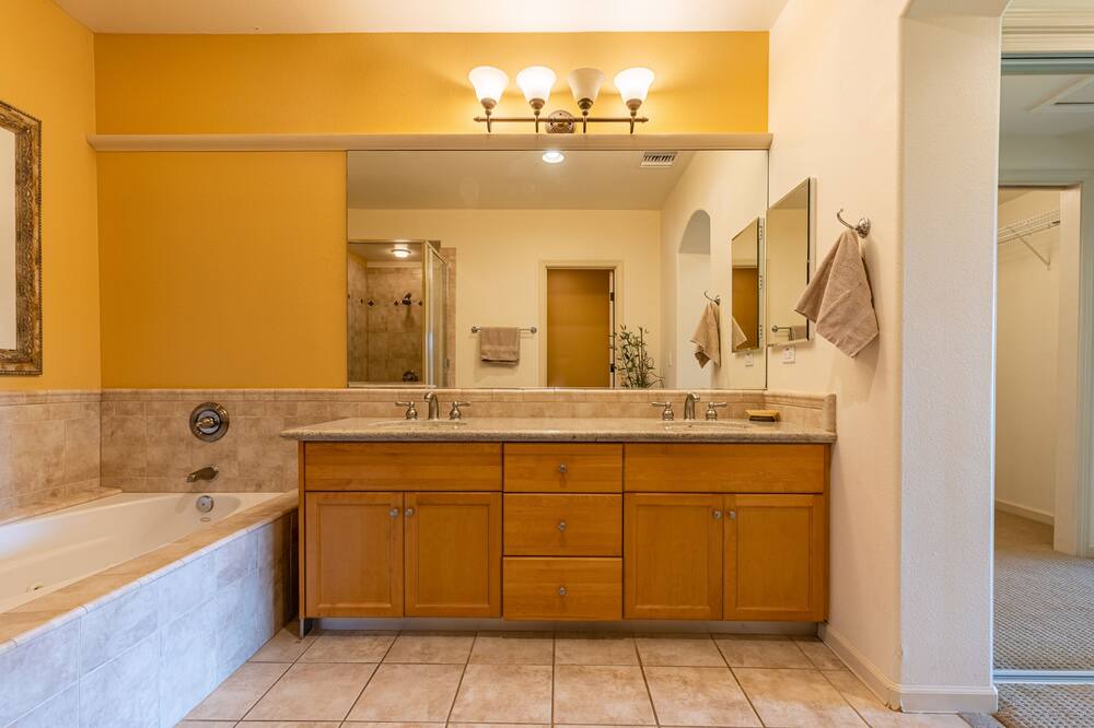 Photo of Bathroom in Kamuela