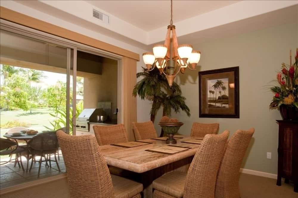 Photo of Livingroom in Kamuela