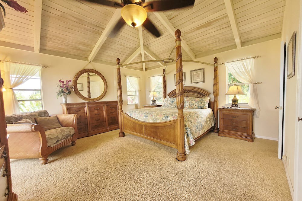 Photo of Bedroom in Holualoa